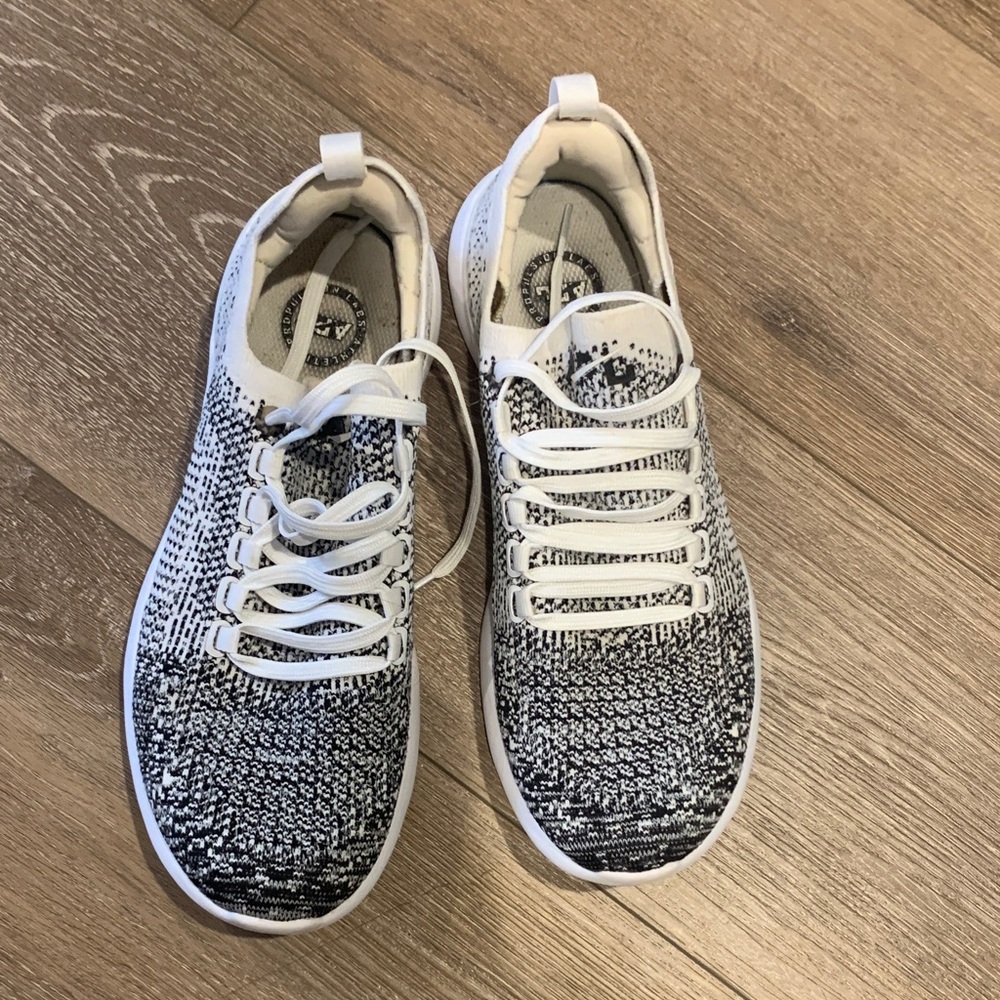 APL Techloom Breeze Women’s Size 8.5
